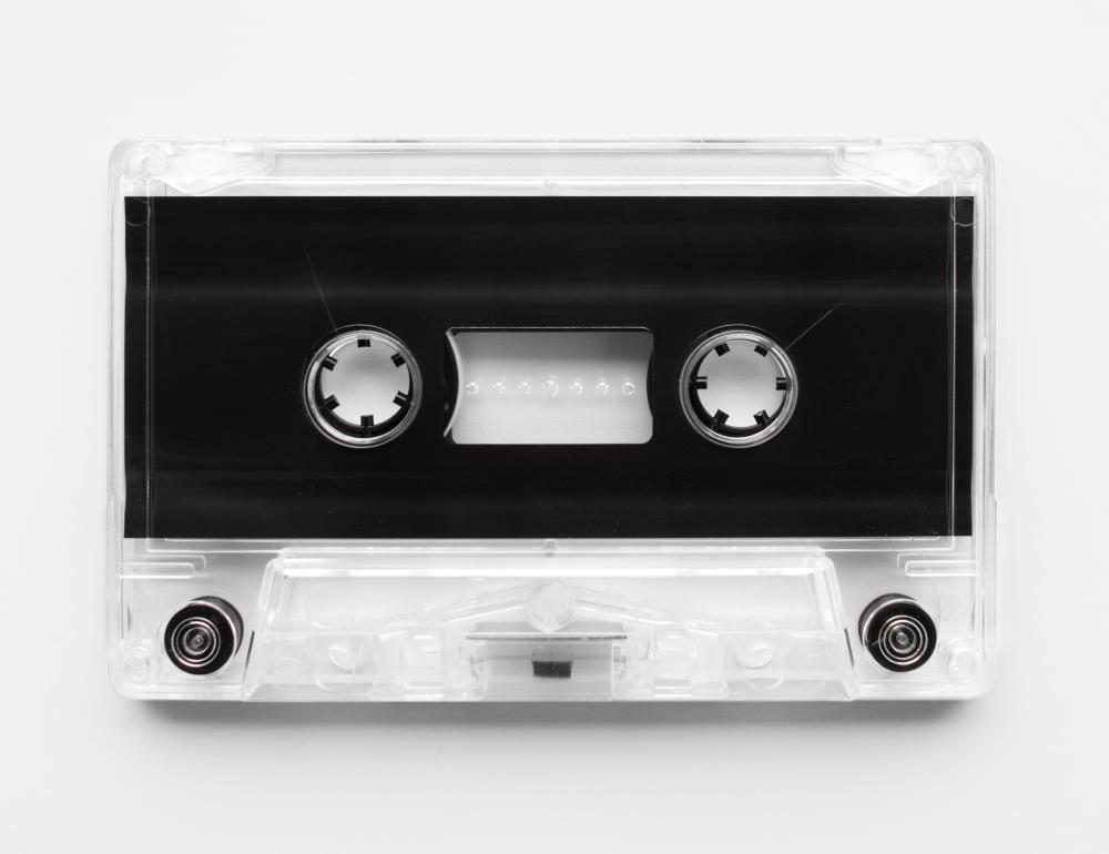 Clear cassette with black inlay (WLD)