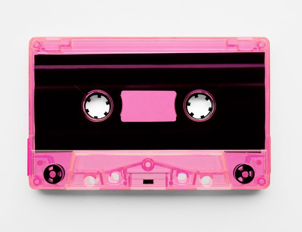 Fosfo pink cassette with black inlay