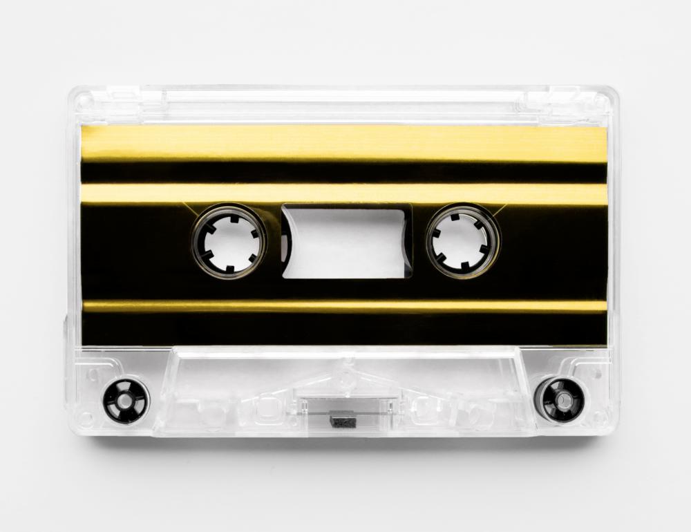 Clear cassette with gold inlay